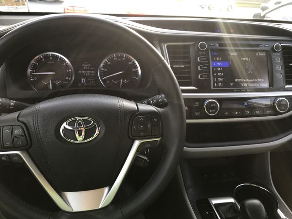 2016 Toyota Highlander LE Plus V6 4WD Blizzard Pearl 41745 miles full