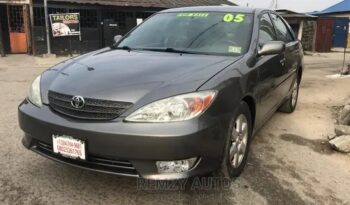 Toyota Camry 2005 Gray full